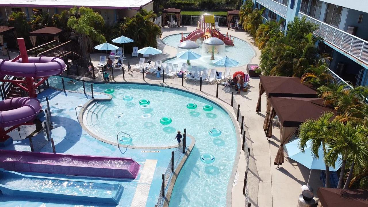 Hotel Ramada By Wyndham Flamingo Water Park Kissimmee Esterno foto