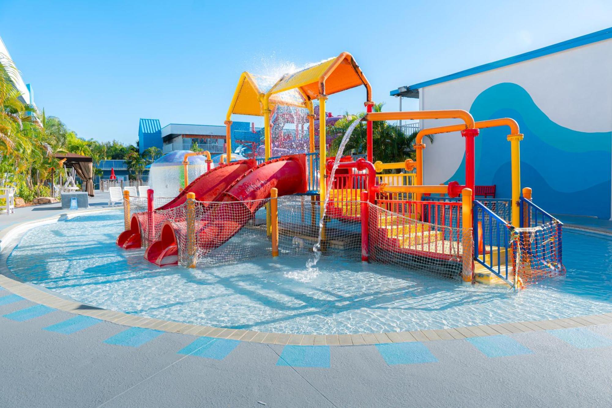 Hotel Ramada By Wyndham Flamingo Water Park Kissimmee Esterno foto