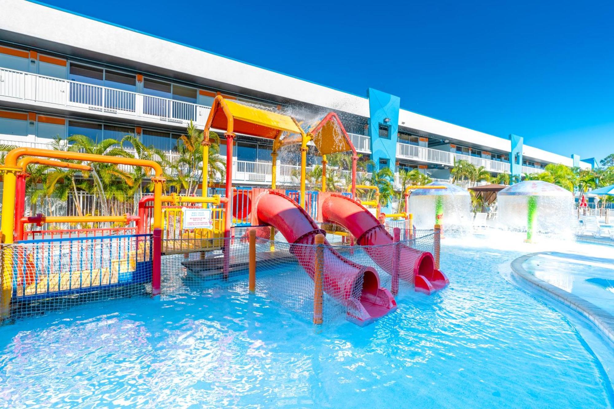Hotel Ramada By Wyndham Flamingo Water Park Kissimmee Esterno foto