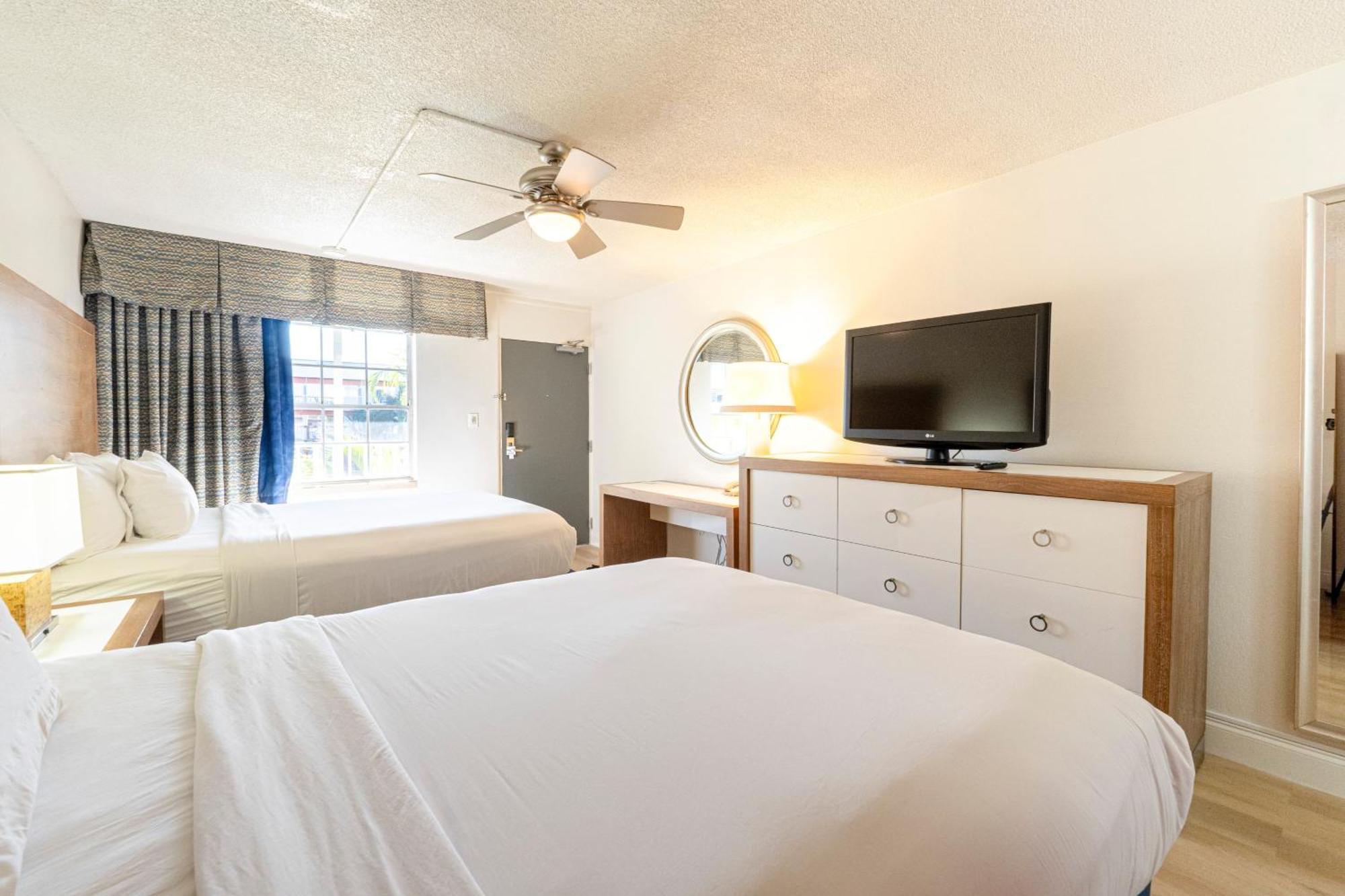 Hotel Ramada By Wyndham Flamingo Water Park Kissimmee Esterno foto