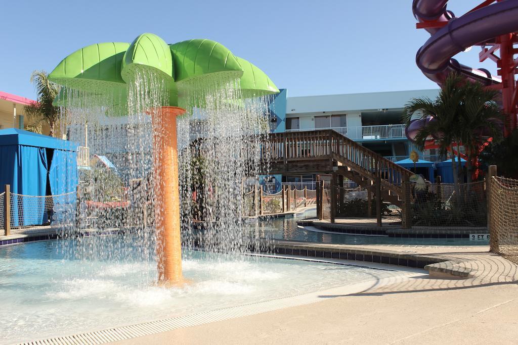 Hotel Ramada By Wyndham Flamingo Water Park Kissimmee Esterno foto