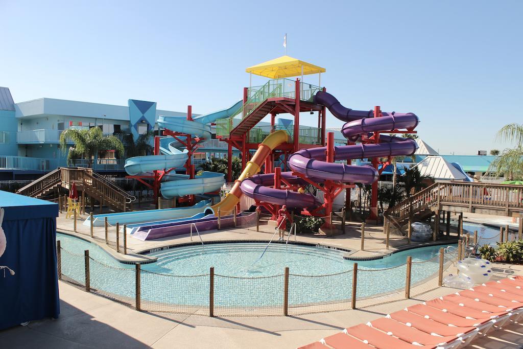 Hotel Ramada By Wyndham Flamingo Water Park Kissimmee Esterno foto